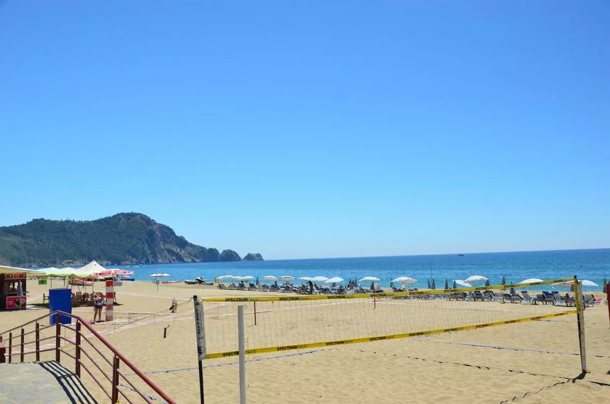 KLEOPATRA BALIK ALANYA HOTEL BEACH VOLLEY (Copy).jpg